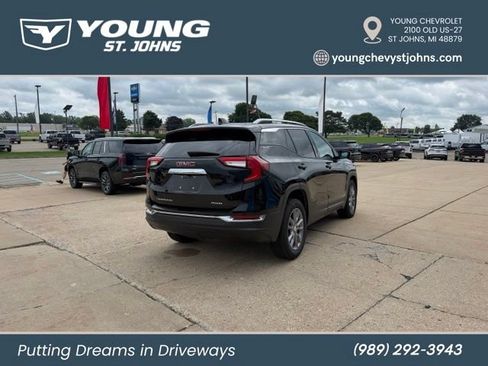 Used 2024 GMC Terrain SLT w/ LPO, Floor Liner Package AWD/4WD image 5