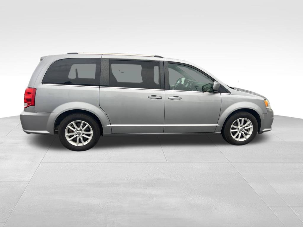 Used 2018 Dodge Grand Caravan SXT FWD image 13