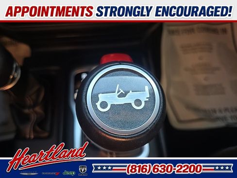 Used 2018 Jeep Wrangler Unlimited Sahara AWD/4WD image 61