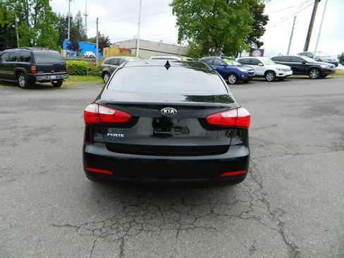 Used 2016 Kia Forte LX FWD image 7
