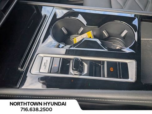 Used 2025 Volkswagen Atlas SE image 17