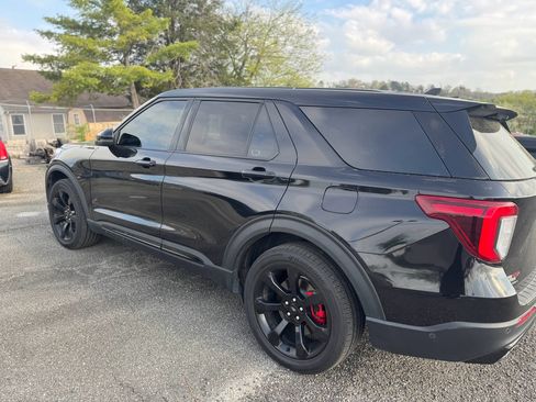 Used 2021 Ford Explorer ST w/ Equipment Group 401A image 7