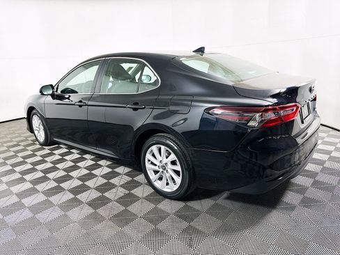 Used 2024 Toyota Camry LE image 5