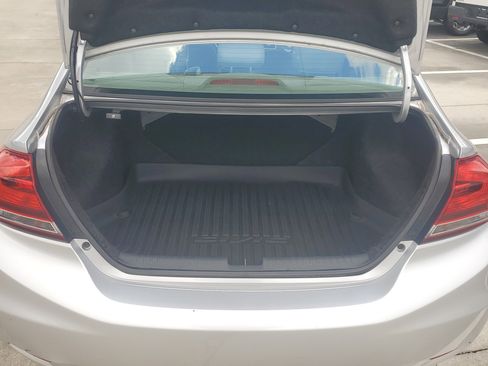 Used 2015 Honda Civic LX image 9