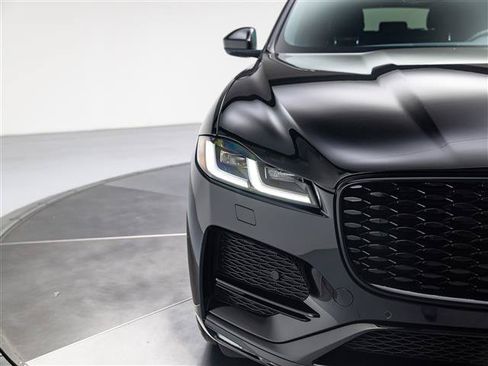 Used 2023 Jaguar F-PACE S AWD/4WD image 10