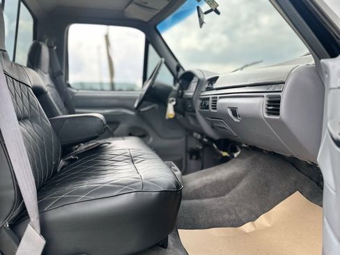 Used 1994 Ford F250 XL HD image 16