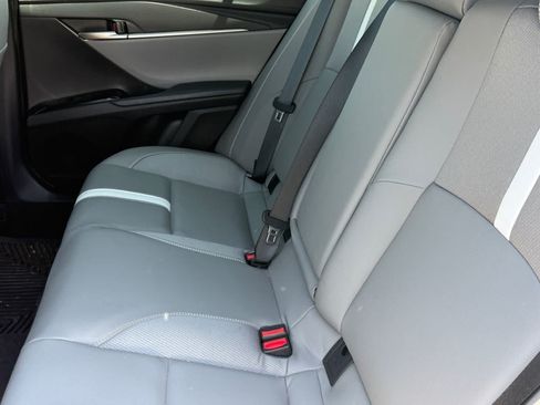 Used 2025 Toyota Camry SE FWD image 11
