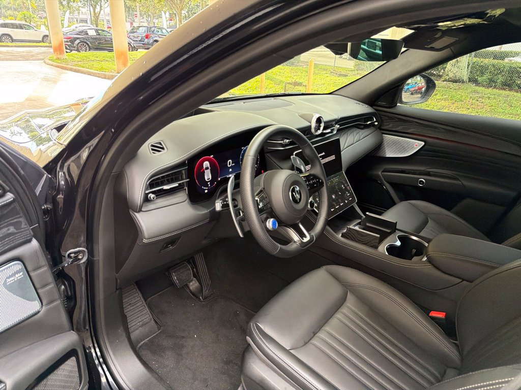 Used 2025 Maserati Grecale GT AWD/4WD image 6