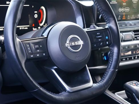 Used 2022 Nissan Pathfinder Platinum w/ Cargo Package image 18