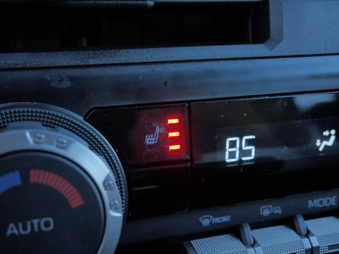 Certified 2025 Toyota 4Runner TRD Off-Road image 31