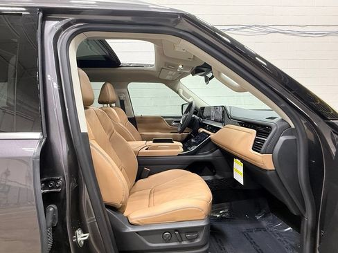 Used 2026 INFINITI QX80 Luxe w/ Cargo Package AWD/4WD image 37