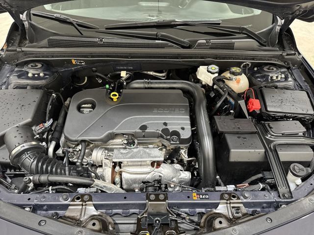 Used 2025 Chevrolet Malibu LT FWD image 29