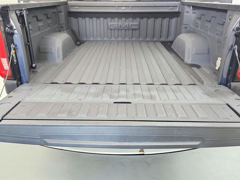 Used 2022 GMC Sierra 1500 SLT w/ SLT Convenience Package image 34