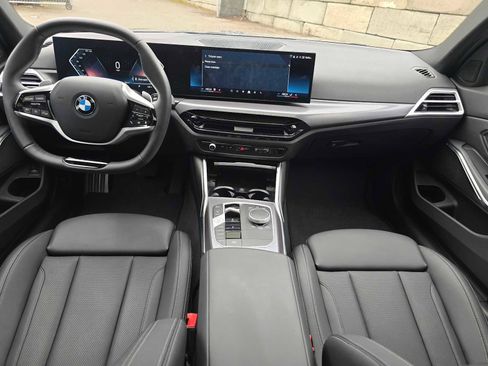 Used 2025 BMW 330i xDrive Sedan AWD/4WD image 18