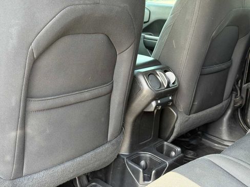 Used 2021 Jeep Gladiator Sport AWD/4WD image 27