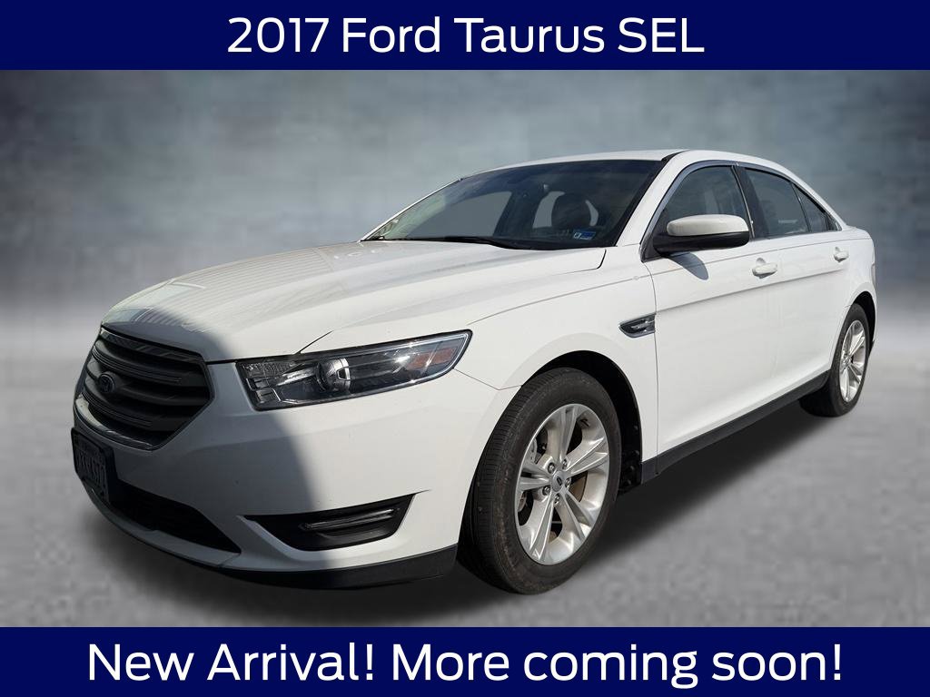 Used 2017 Ford Taurus SEL w/ Equipment Group 201A FWD image 2