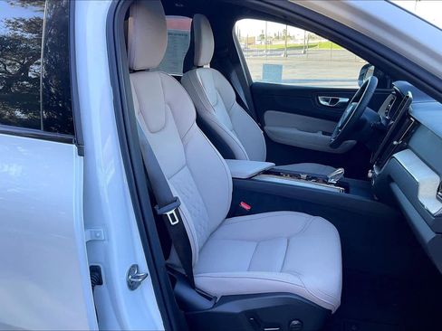 New 2026 Volvo XC60 B5 Plus w/ Protection Package Premier image 31