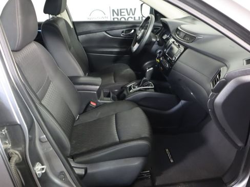 Used 2018 Nissan Rogue S image 26