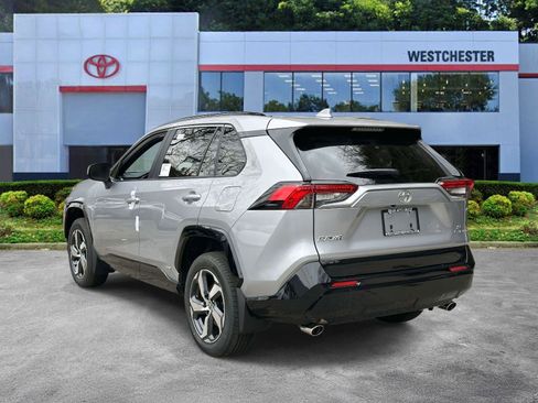 New 2025 Toyota RAV4 SE image 6