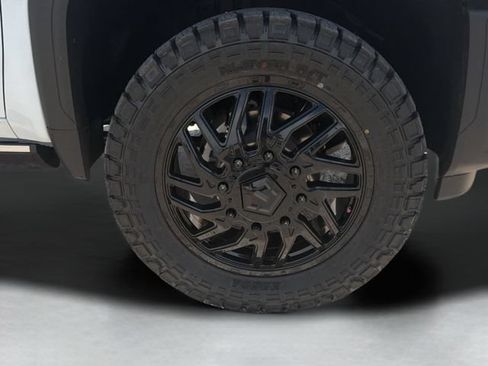 Used 2026 GMC Sierra 3500 Denali Ultimate AWD/4WD image 9