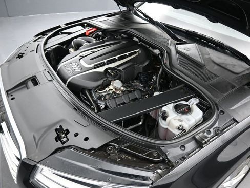 Used 2015 Audi A8 4.0T w/ Premium Package image 51