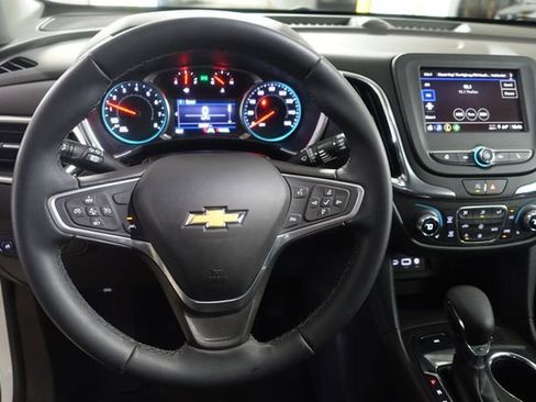 Used 2023 Chevrolet Equinox LT AWD/4WD image 12