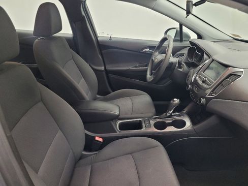 Used 2019 Chevrolet Cruze LT w/ Convenience Package image 21