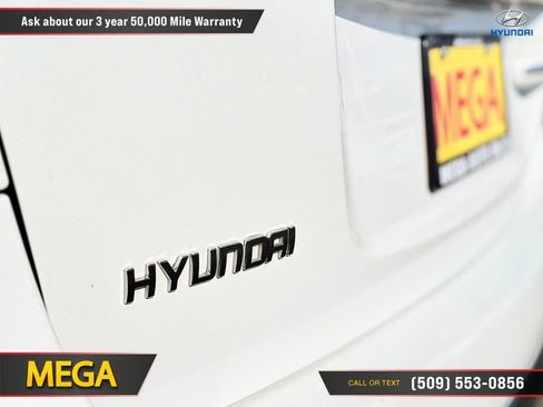 Used 2011 Hyundai Santa Fe Limited FWD image 25