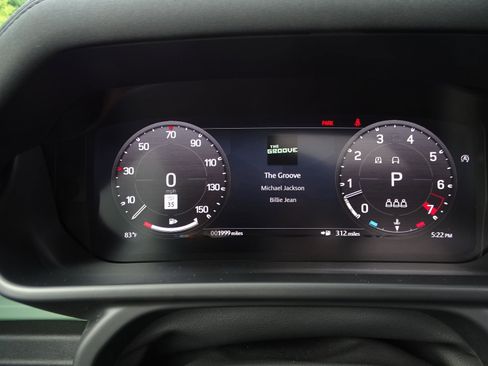 Used 2023 Land Rover Defender 110 75th Limited Edition image 17