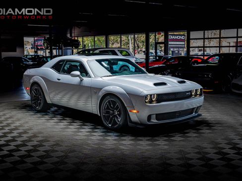 Used 2023 Dodge Challenger SRT Hellcat image 40