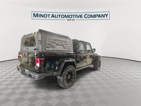 Used 2024 Jeep Gladiator Sport image 8