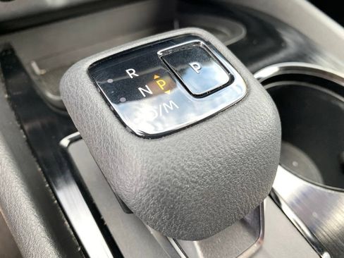 Used 2025 Nissan Rogue SV AWD/4WD image 22