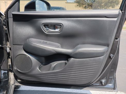 Used 2024 Honda HR-V LX image 28
