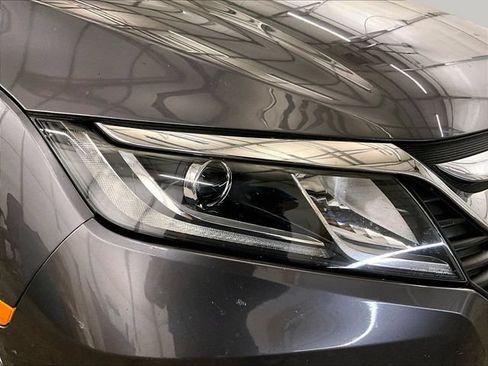 Used 2019 Honda Odyssey EX image 28