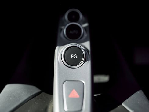 Used 2018 Ferrari 812 Superfast Base image 67