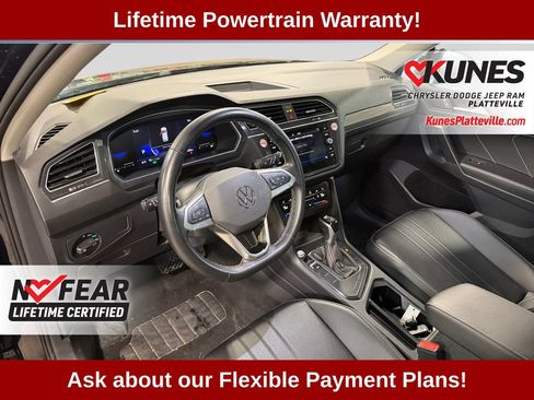 Used 2024 Volkswagen Tiguan SE FWD image 18