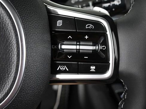 Certified 2025 Kia Sorento SX Prestige image 23