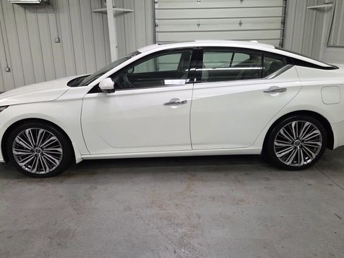 Used 2023 Nissan Altima 2.5 SL FWD image 3