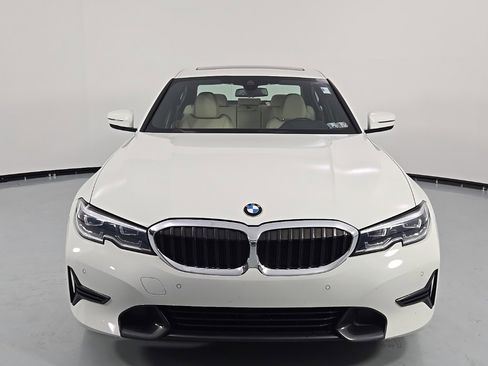 Used 2019 BMW 330i xDrive Sedan w/ Premium Package image 2