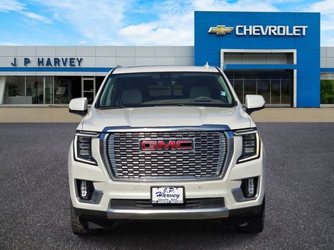 Used 2021 GMC Yukon XL Denali w/ Denali Premium Package AWD/4WD image 2