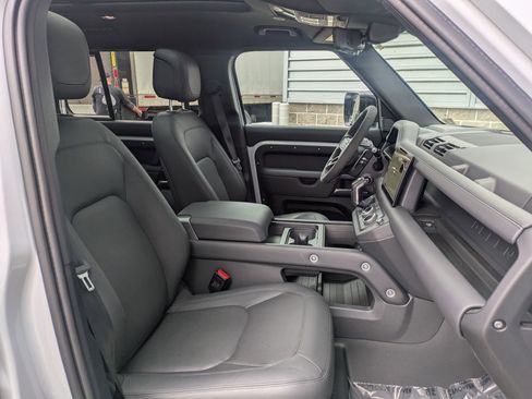 Certified 2023 Land Rover Defender 110 image 30