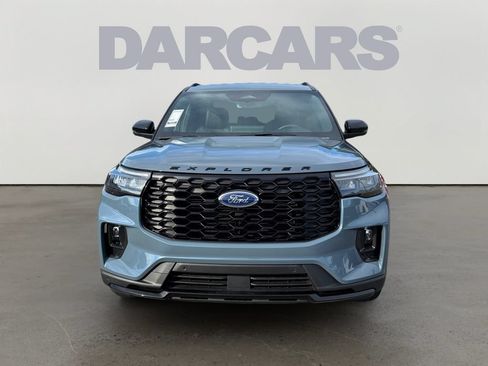 Used 2026 Ford Explorer ST-Line w/ ST-Line Street Pack AWD/4WD image 2