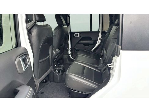 Used 2022 Jeep Gladiator Overland w/ Popular Equipment Package AWD/4WD image 11