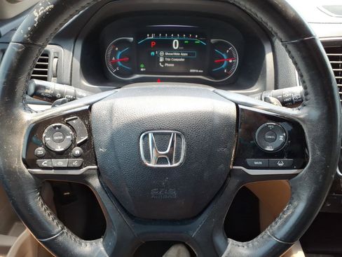 Used 2022 Honda Pilot Touring image 12