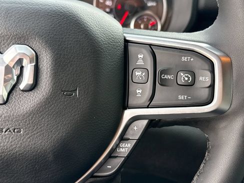 Used 2025 RAM 1500 Big Horn AWD/4WD image 16