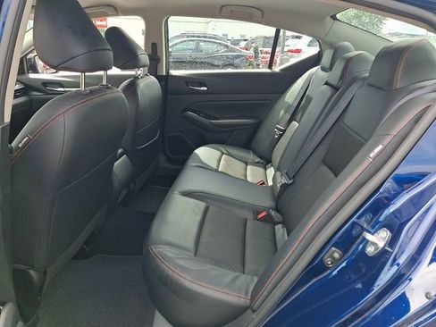 Used 2024 Nissan Altima 2.5 SR FWD image 11