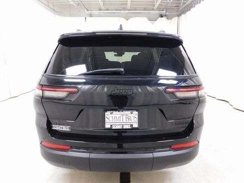 New 2025 Jeep Grand Cherokee L Limited w/ Black Appearance Package image 5