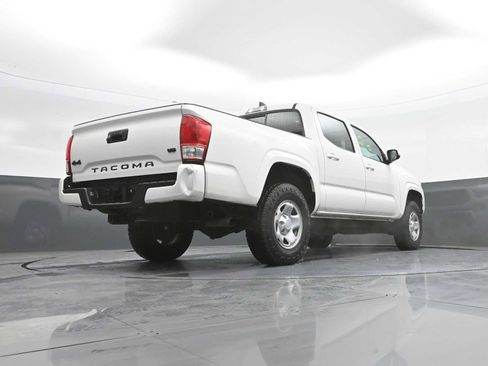 Used 2022 Toyota Tacoma SR image 39