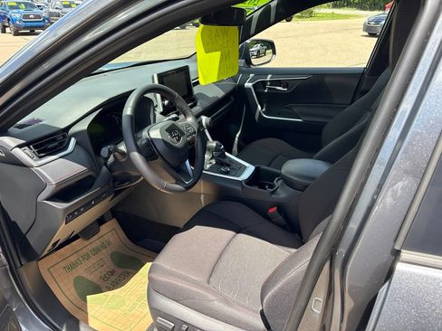Used 2025 Toyota RAV4 SE w/ Weather & Moonroof Package AWD/4WD image 13