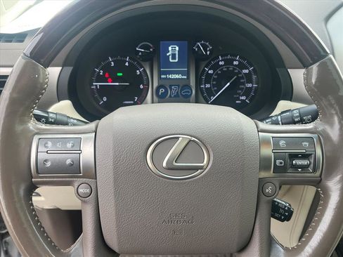 Used 2018 Lexus GX 460 image 17